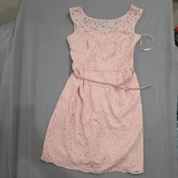 White House Black Market Dresses & Skirts - White House Black Market Pink Lace Dress Sleeveless Belted Sheath Wedding Guest